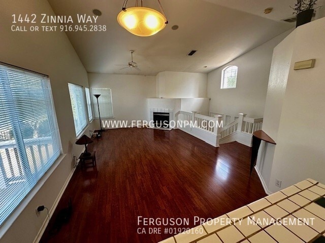 Building Photo - 1442 Zinnia Way
