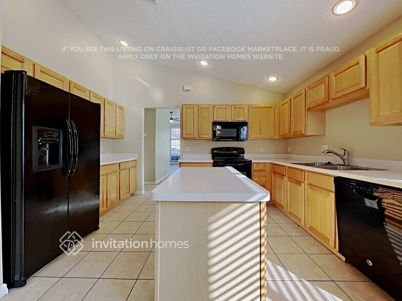 Building Photo - 7328 Grotto Ave
