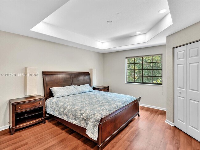 Building Photo - 3853 Tree Top Dr