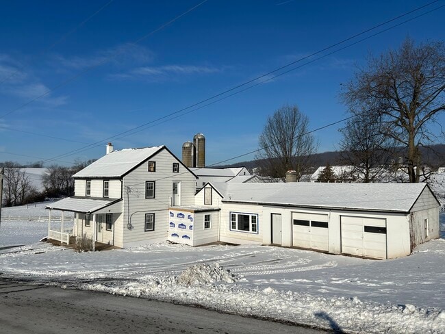 Building Photo - 1943 Smoketown School Rd