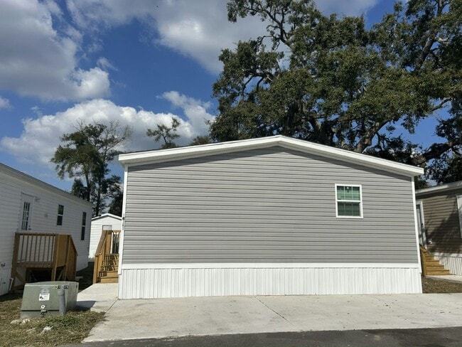 Building Photo - 14261 Isoba Ct