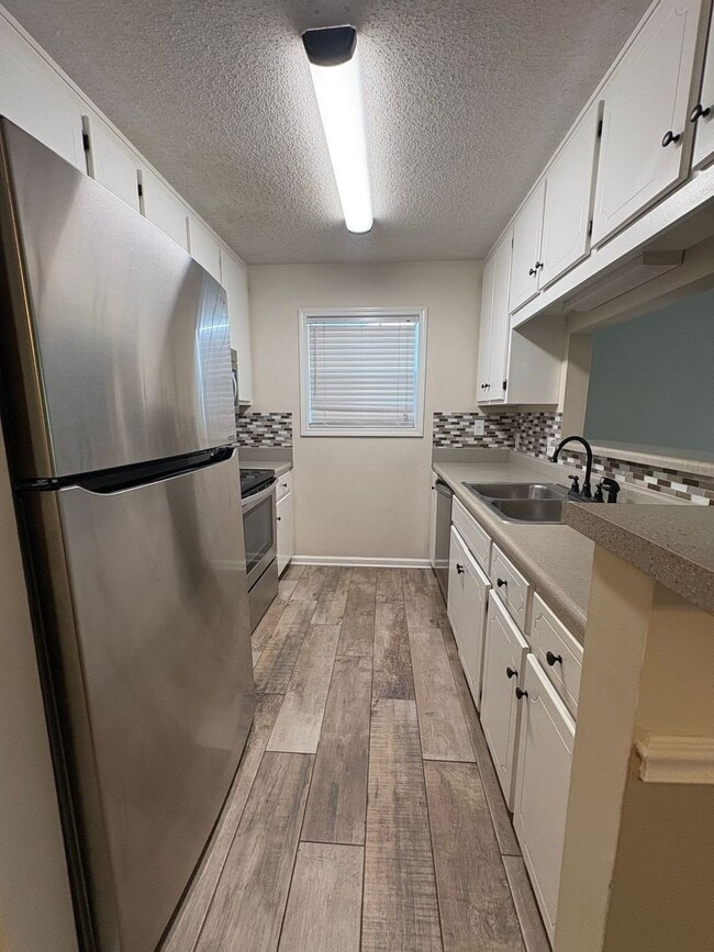 Building Photo - Dunwoody Subdivision