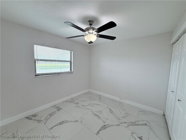 Building Photo - 520 Las Palmas Cir