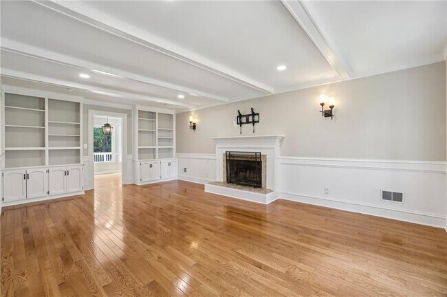Building Photo - 5653 Trowbridge Dr