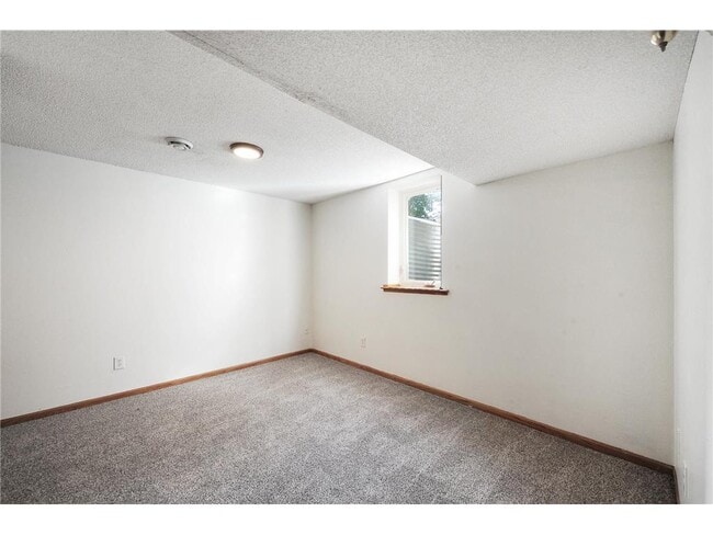 Building Photo - 1065 23rd Ave SE