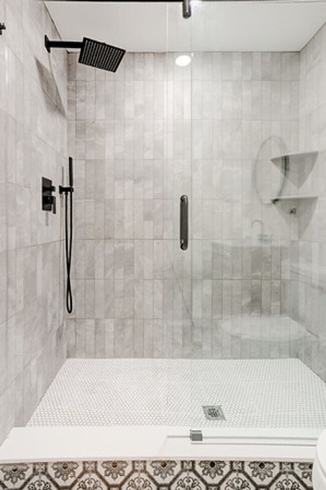 Building Photo - 513 Cobbs Creek Pkwy