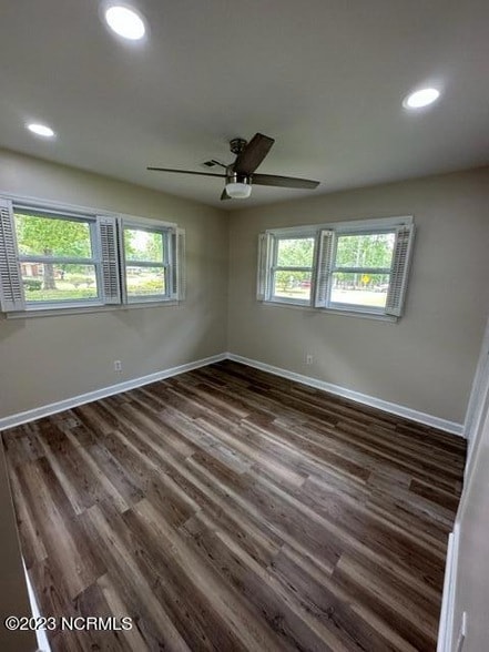 Building Photo - 402 Chadwick Ave