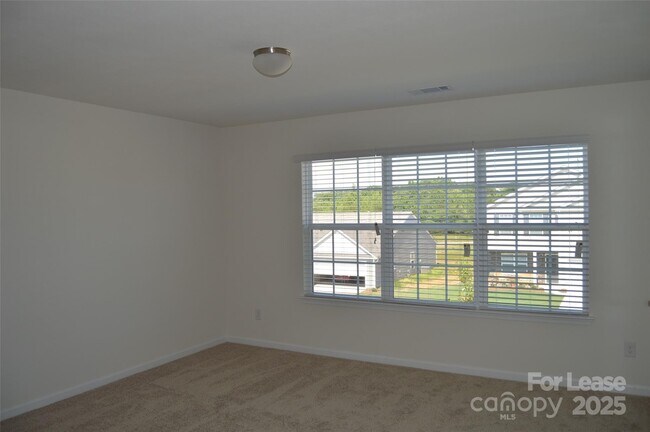 Building Photo - 117 Quail Springs Rd