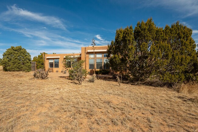 Building Photo - Desirable Eldorado Single Family Home Avai...