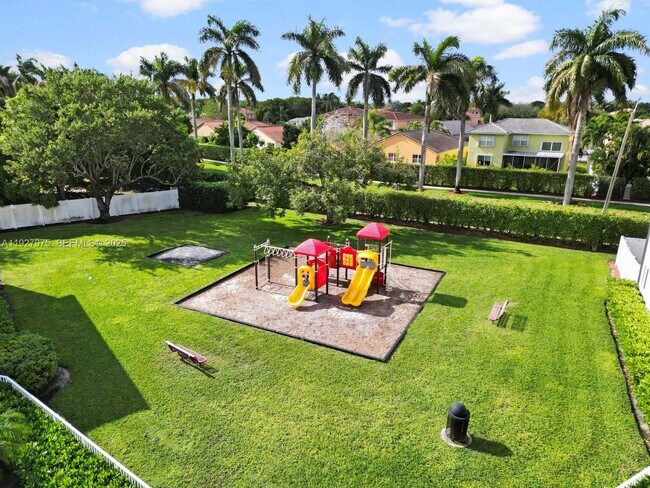 Building Photo - 12881 SW 49th Ct