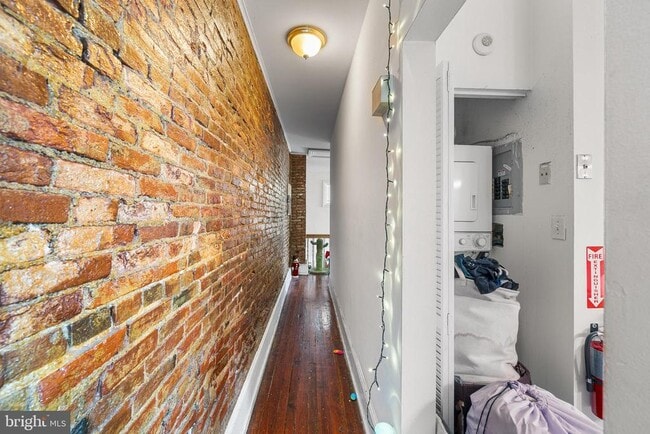 Building Photo - 3848 Terrace St