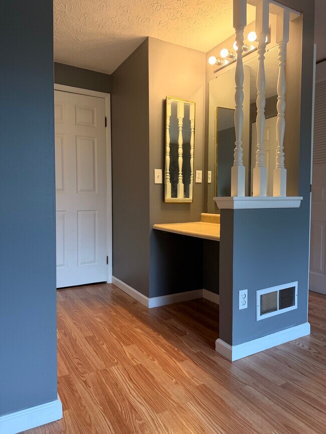 Building Photo - 2950 Mossy Brink Ct