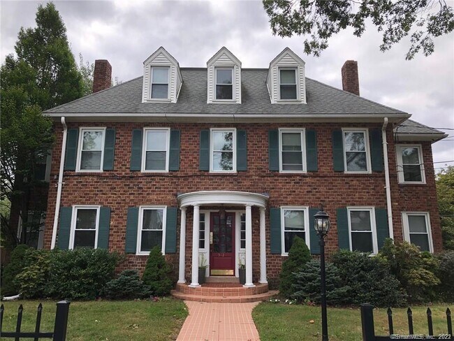 Primary Photo - 512 Townsend Ave