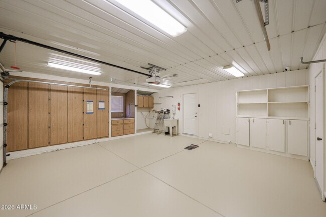 Building Photo - 9821 N 110th Ave