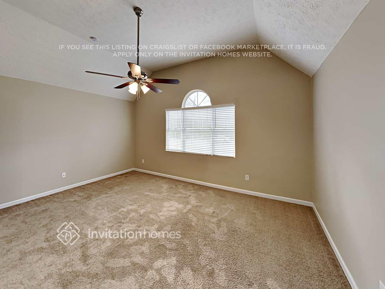 Building Photo - 6611 Crossing Creek Point