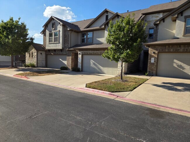 Building Photo - 2304 S Lakeline Blvd