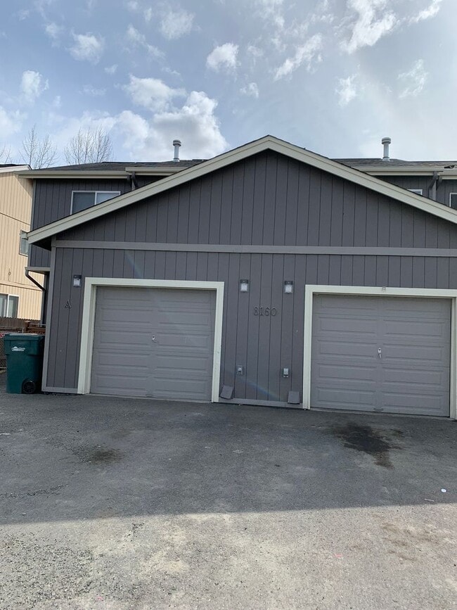 Building Photo - 3 Bdrm, 1 & 1/2 Ba | Muldoon & Tudor area | AVAILABLE NOW!!