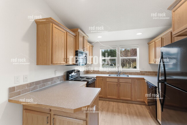 Building Photo - 718 S Edgerton Ln