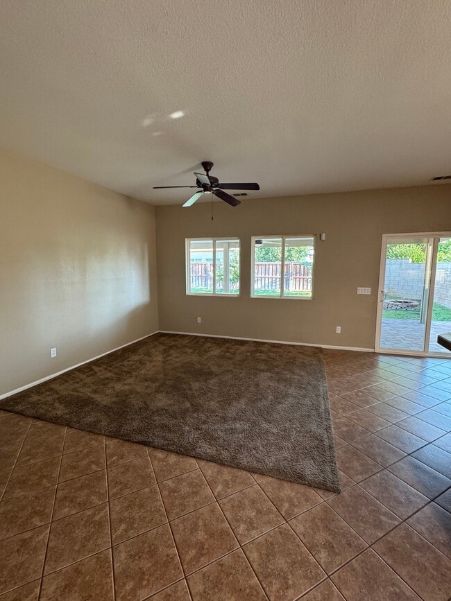 Building Photo - 2274 Purple Finch Ct