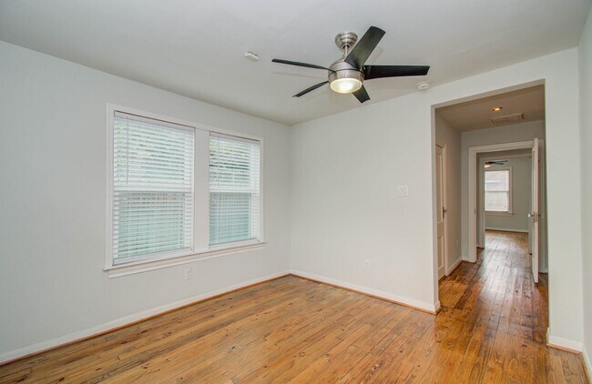 Building Photo - 4706 Fisk St