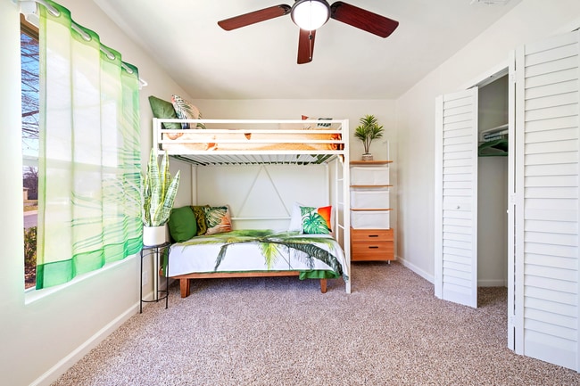 Building Photo - 11719 Spring Song Dr