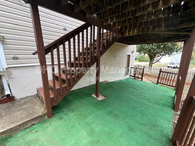 Building Photo - 1183 Red Oak Cove