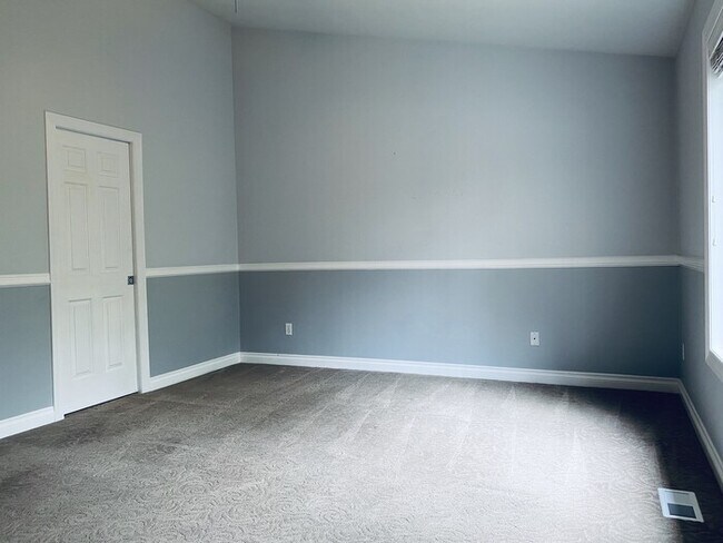 Building Photo - 5 Bedroom Craftsman - Home Great Schools - Cul-De-Sac - Pets Welcome