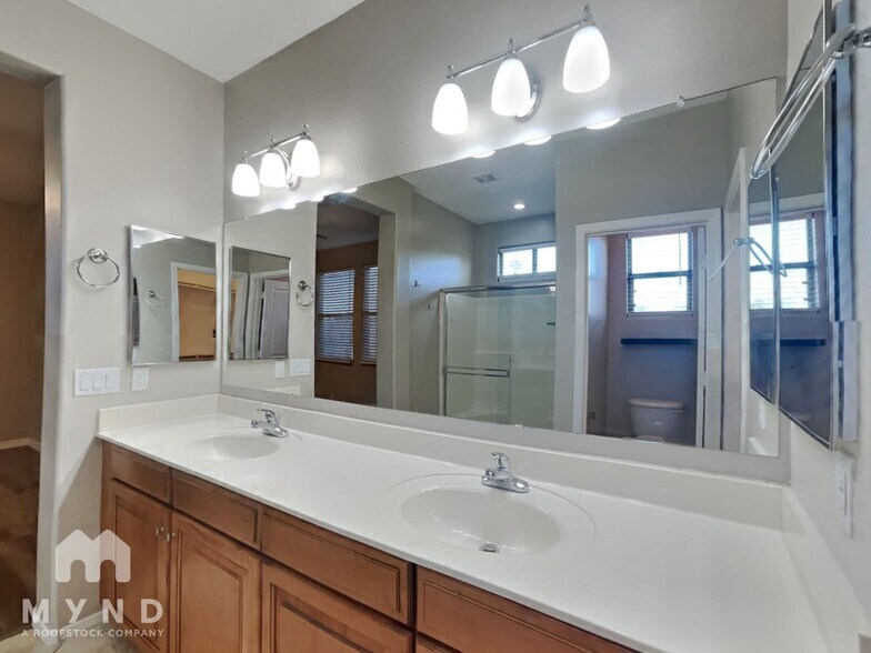 Building Photo - 451 S Hawes Rd