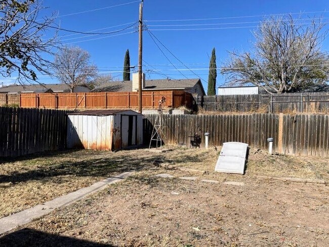 Building Photo - Shady Ranch Retreat – Your Personal 3-Bedroom Haven in Big?Spring, TX