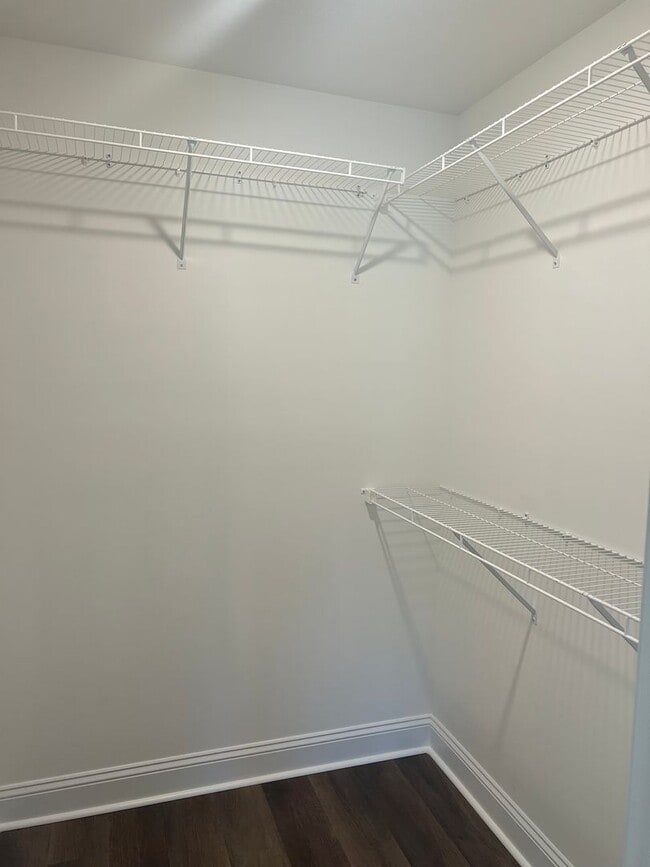 Building Photo - ? Your New Home Awaits — Just in Time for ...