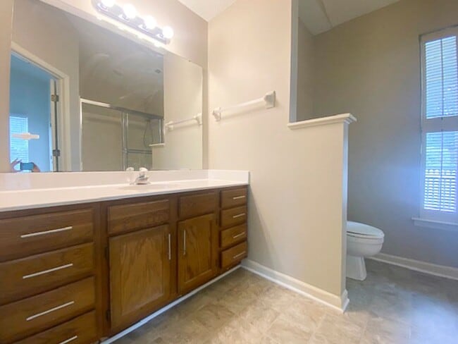 Building Photo - Ranch 3 bed, 2 bath Ranch with fenced yard...