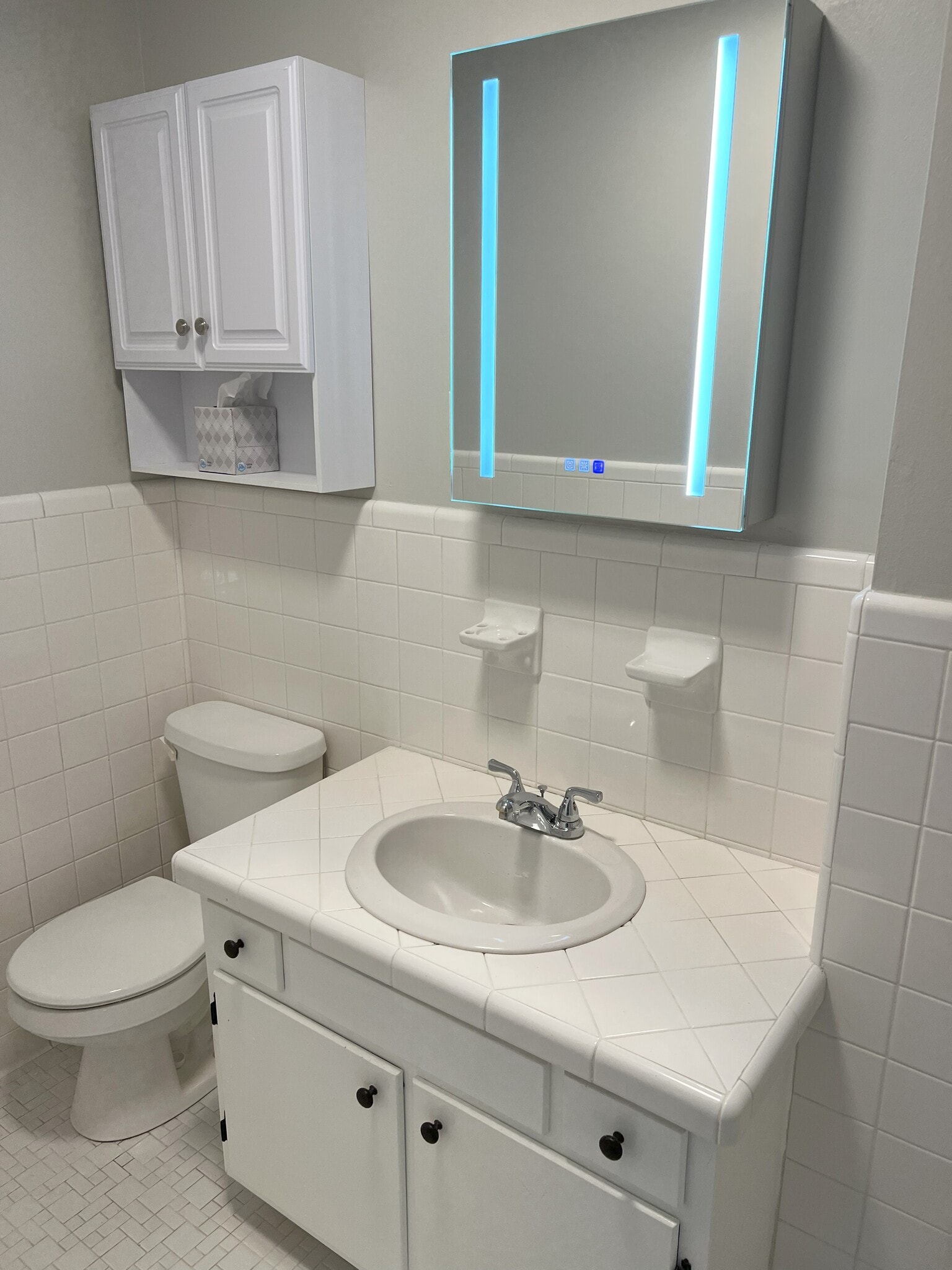 Bathroom - 4347 Cavelle Ave