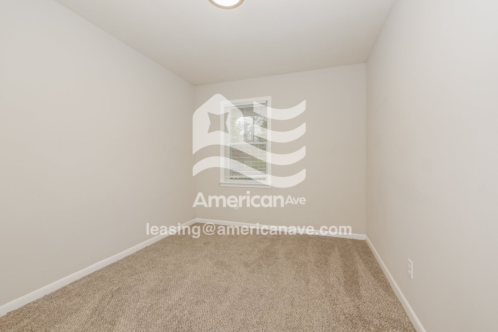Building Photo - 1748 Emerson Ave