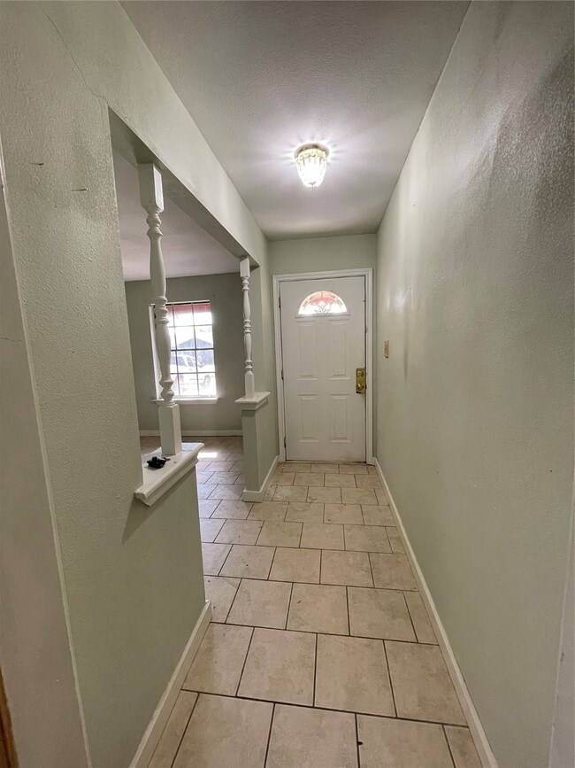 Building Photo - 322 Wisteria St