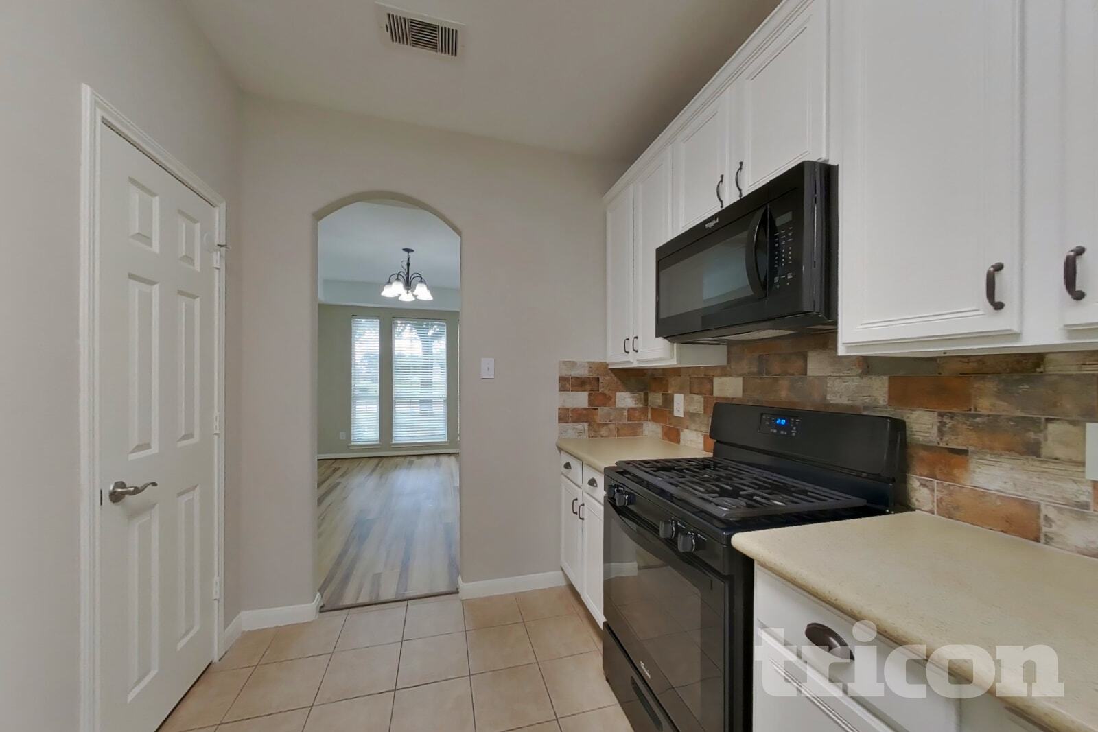 Building Photo - 8523 W Highlands Crossing