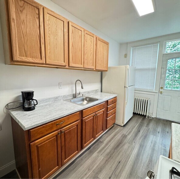 Building Photo - 441 Manor Pl NW