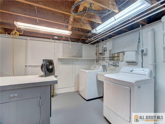 Building Photo - 213 Milltown Rd