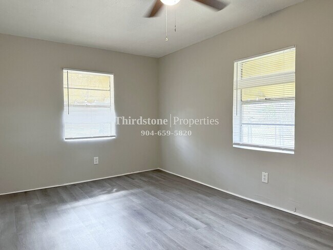 Building Photo - 3518 Japonica Rd N