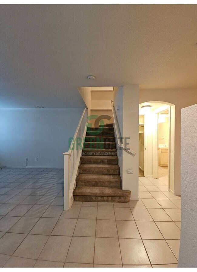 Building Photo - MOVE-IN SPECIAL $500 off first month!! Bea...