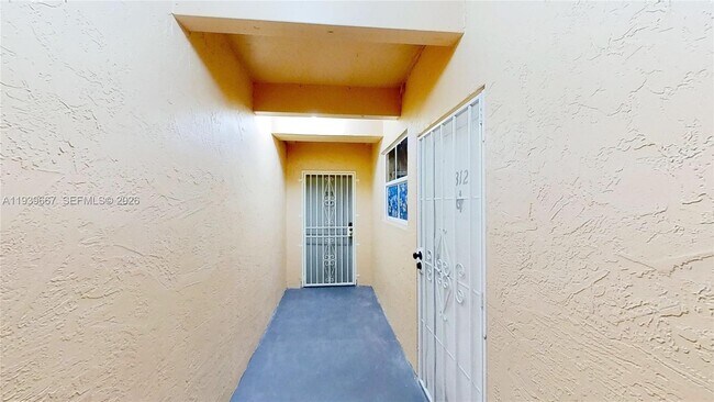 Building Photo - 199 SW 12th Ave