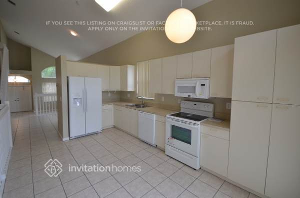 Building Photo - 15860 NW 14th Rd