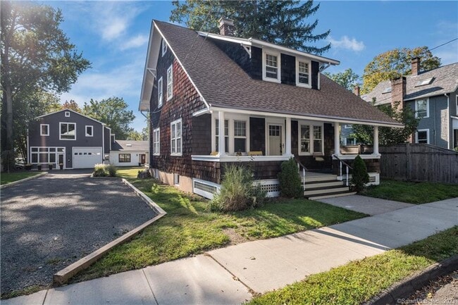 Building Photo - 18 Graves Ave