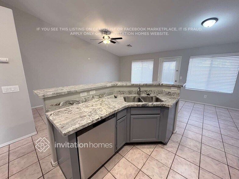 Building Photo - 1182 W Orchid Ln