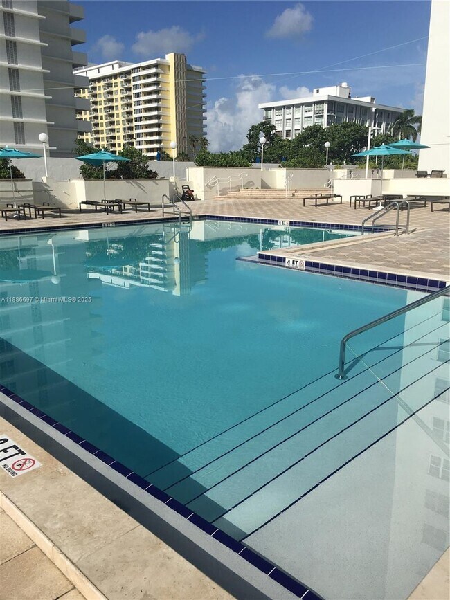 Building Photo - 5701 Collins Ave