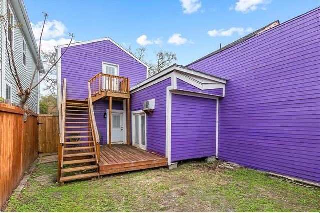 Building Photo - 2404 Bienville St