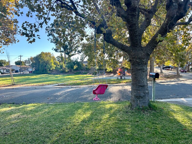 Building Photo - 18 Vista Grande Ave