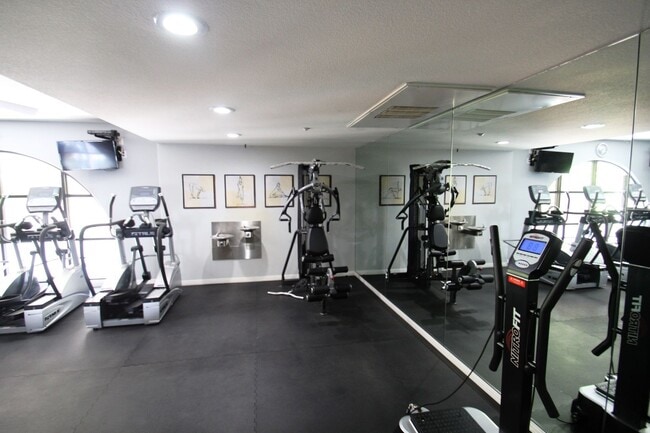 Building Photo - $1000 MOVE IN SPECIAL! Large, Updated 2 BD, 2 BA Condo w/ EV CHARGING