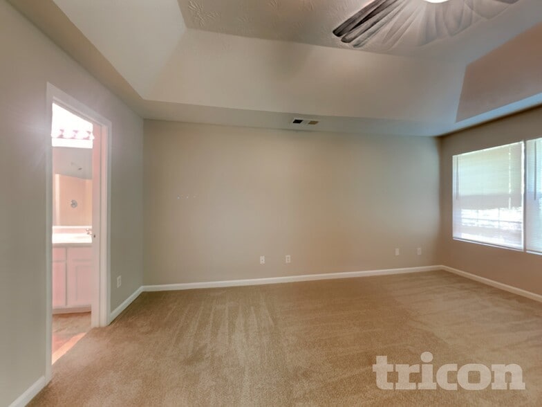 Building Photo - 613 Everlasting Way