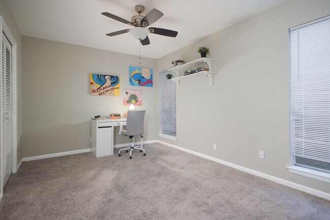 Building Photo - Woods of Shavano Dream