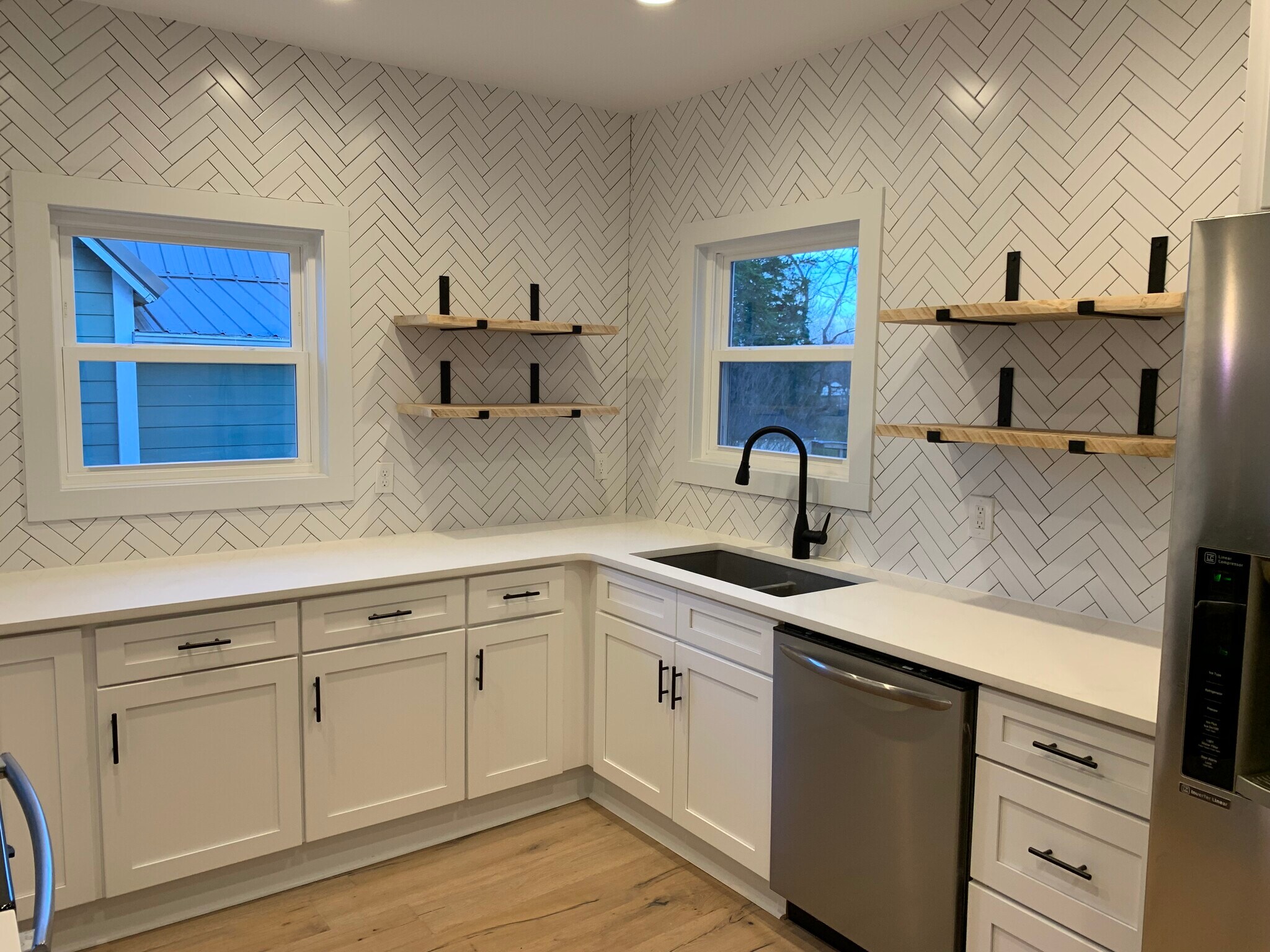 Building Photo - 309 Lutie St